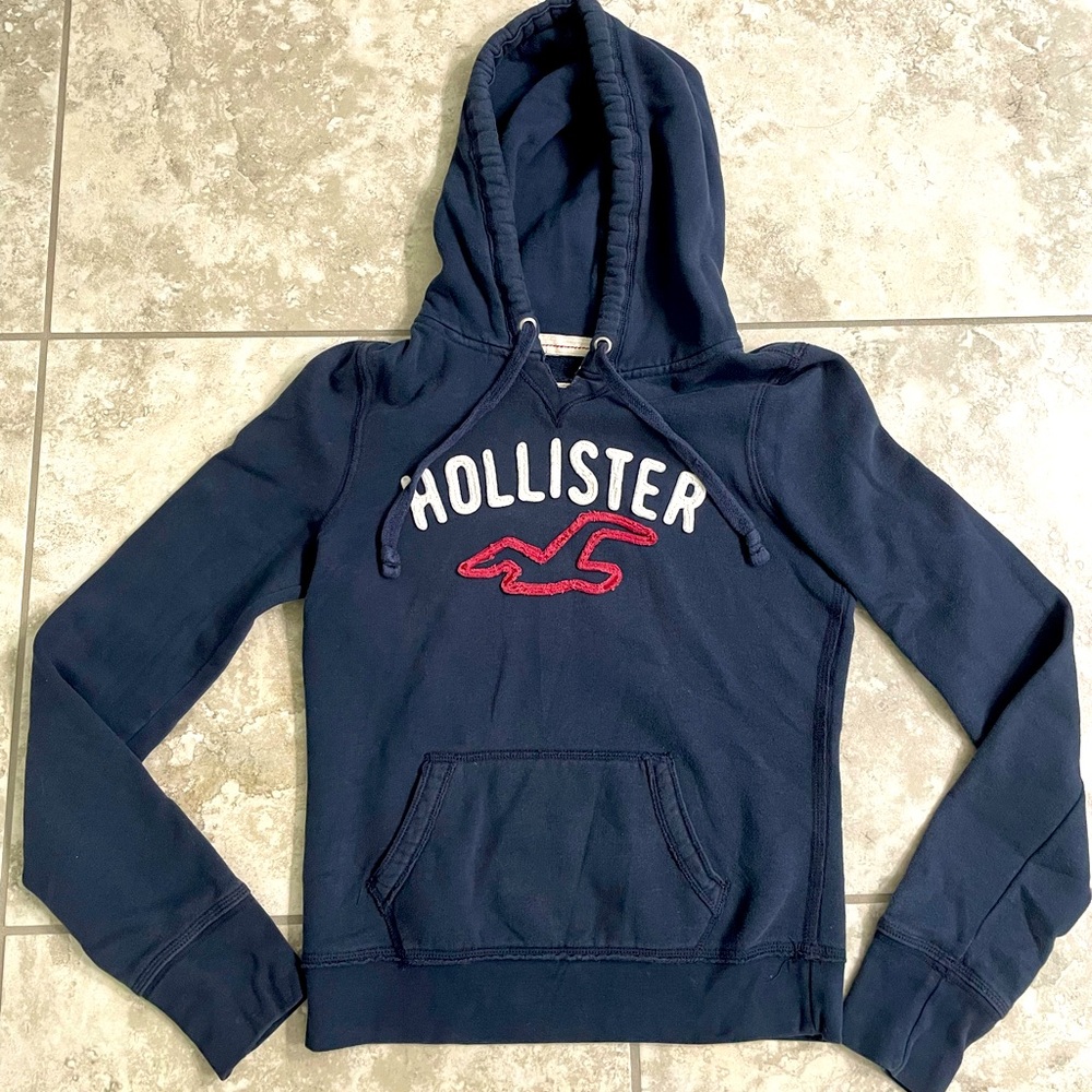 Hollister Women’s Logo Hoodie Size M